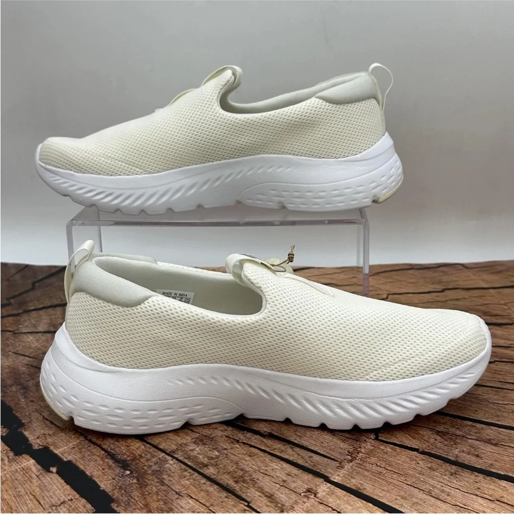 Adidas Shoes Womens Size 7.5 White Cloudfoam Move Slip On Walking Comfort JI4831 - Picture 2 of 11